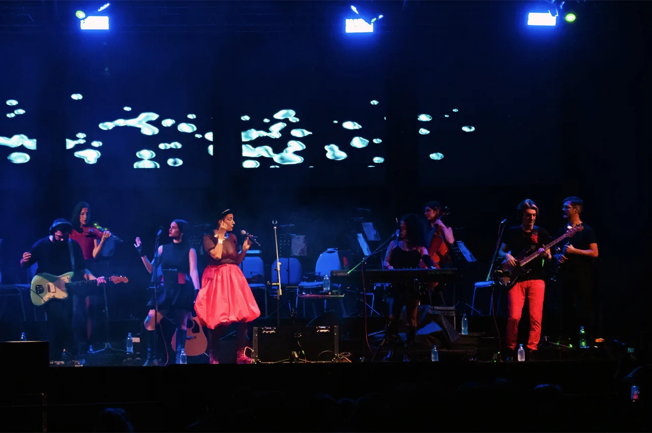 Hilda Canta Charly
