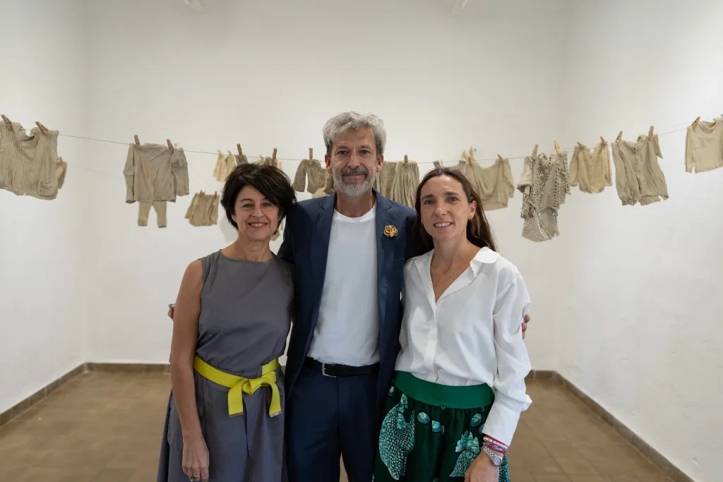 Marta Rivero, Gonzalo Cascón y Carla Peresini en la inauguración de "Aguardamiento"